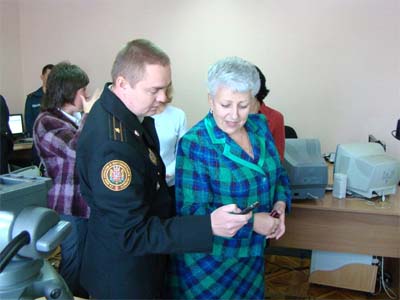 Глухие житомирцы могут вызвать экстренную службу sms-кой