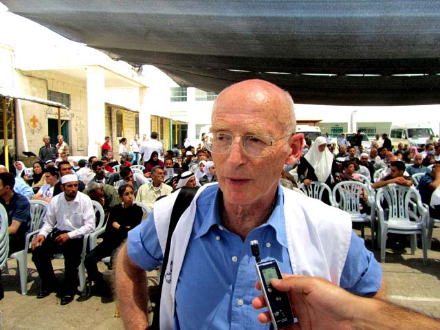 Профессор Рафи Вальден.