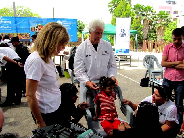 По словам врачей, больше всего их потрясли слезы маленькой девочки, которая впервые в жизни услышала музыку.