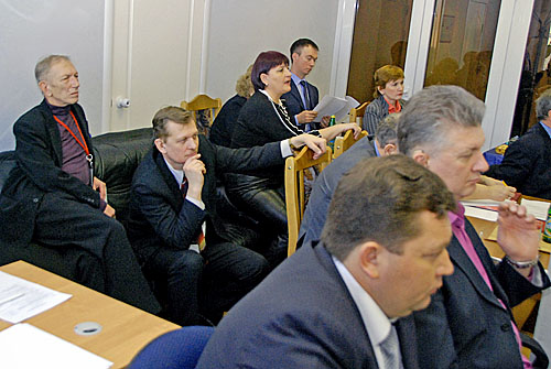 …со всем вниманием.