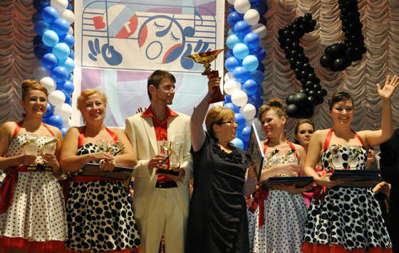 Елена Митрофанова с наградой