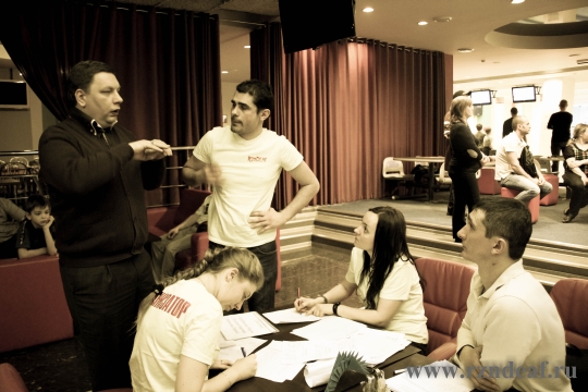 Разговор с Владиславом Антиповым, президентом Всероссийской федерации боулинга глухих.