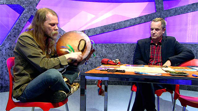 Шоу "Чёрное-белое" на "Первом канале".