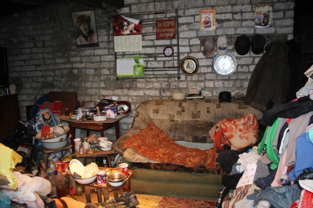 Глухой волгоградец несколько лет живёт в гараже